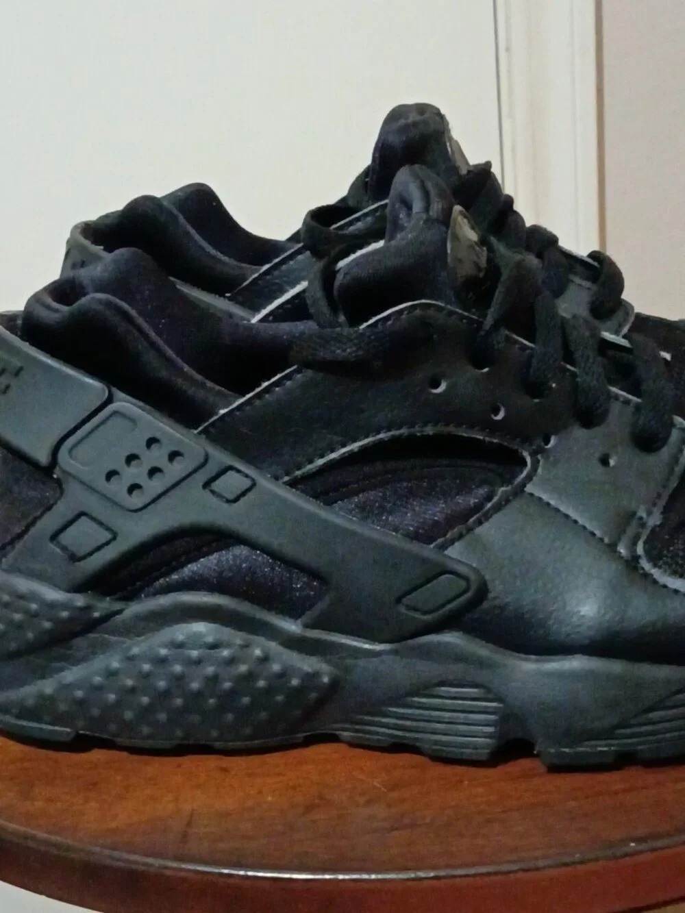 Nike Huarache Run Shoes Youth Size 7Y Kids Black Athletic Sneakers 654275-016